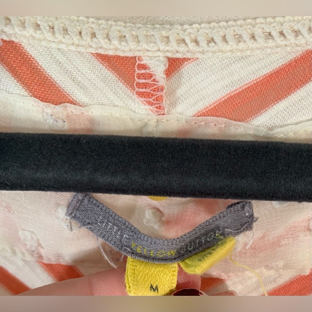 Little yellow button EUC coral/white striped lace shoulder top Size medium - Picture 2 of 4